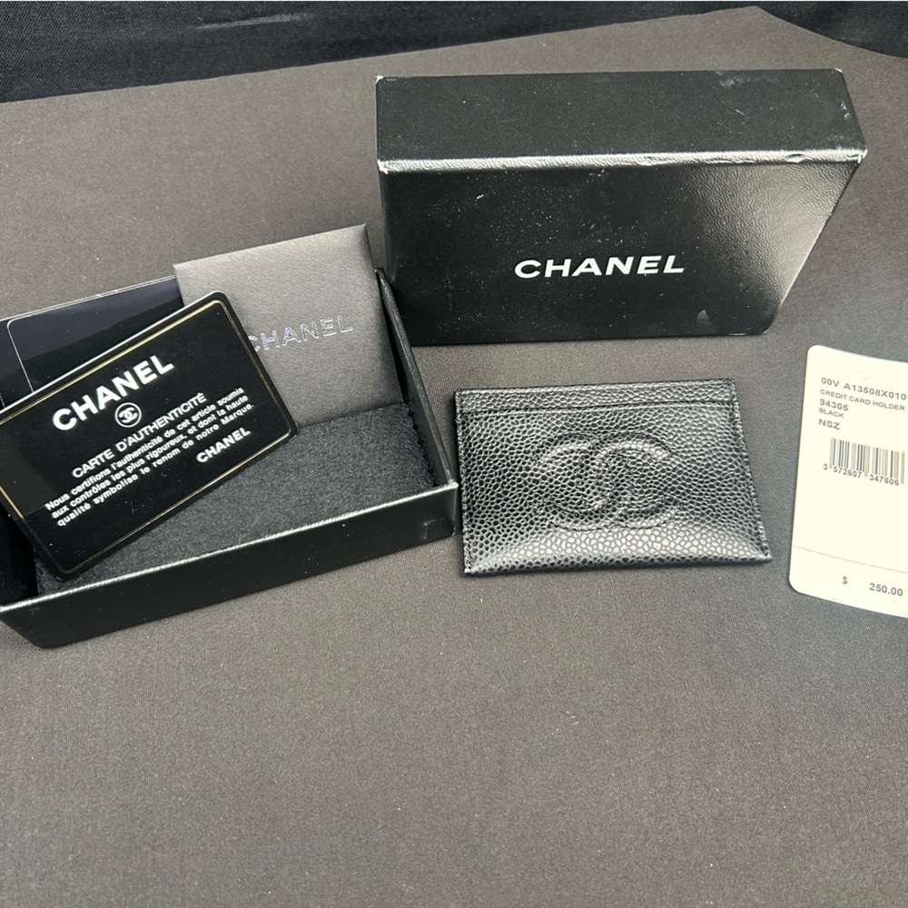 CHANEL Black Leather Card Holder